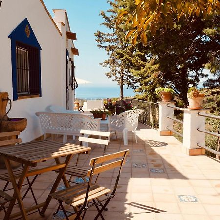 Villa Immersa In Oliveto Vista Mare Шака Екстериор снимка