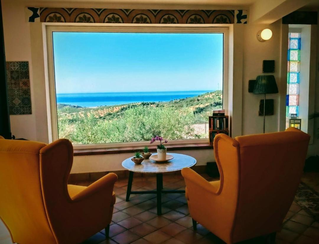 Villa Immersa In Oliveto Vista Mare Шака Екстериор снимка