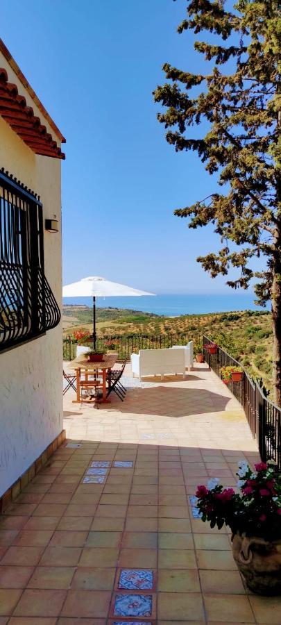 Villa Immersa In Oliveto Vista Mare Шака Екстериор снимка