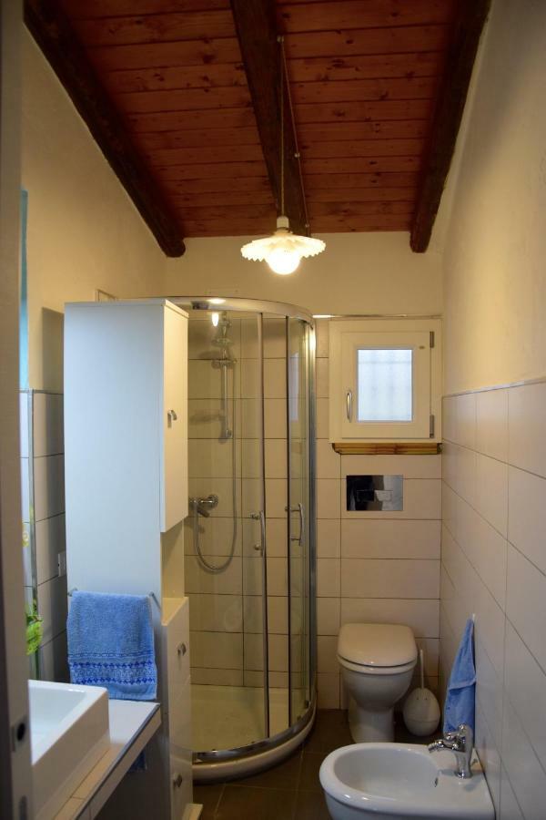 Villa Immersa In Oliveto Vista Mare Шака Екстериор снимка